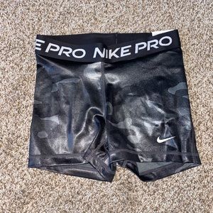 NWT NIKE PROS